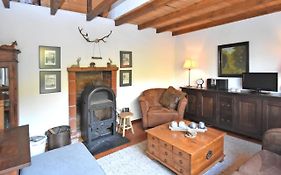Vintage Holiday Home With Private Terrace